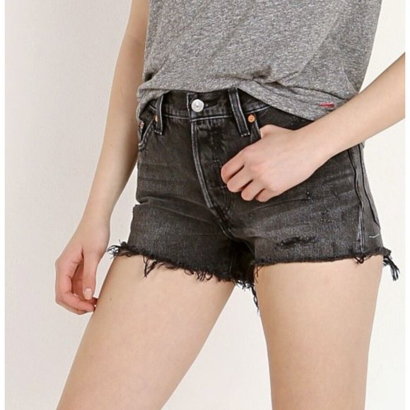 NWT Levi's 501 Button-Fly Trashed Black Denim Distressed Cut-Off Shorts sz 27 - Picture 1 of 6